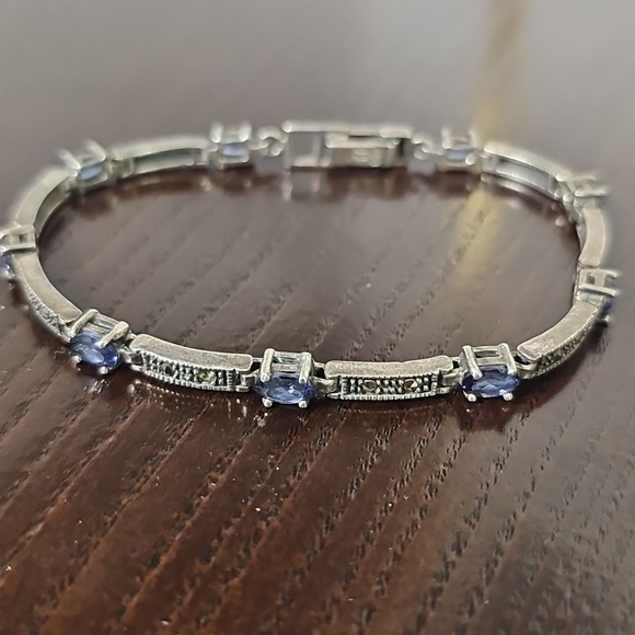 The Silver Bundle - Picture 6 of 7